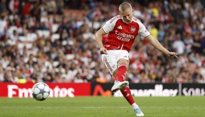 租借费变转会费！荷媒：阿贾克斯将买断津琴科合同，双方签6个月